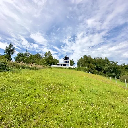 The East House One * Lapanow